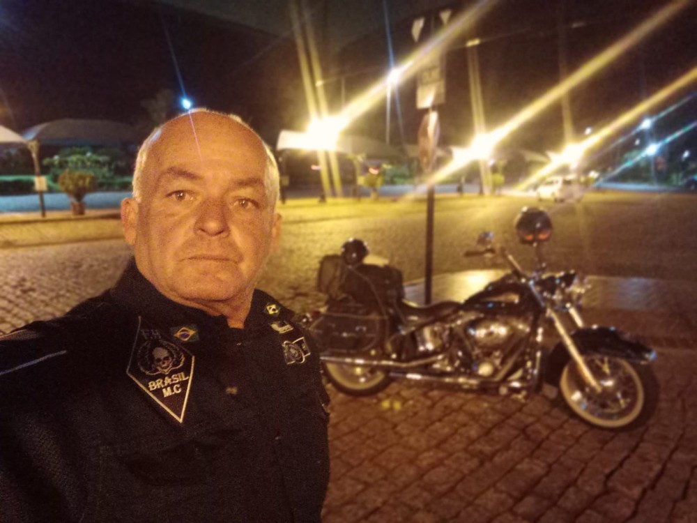 Corpo de fundador do Abutres Motoclube está sendo velado na capela da Umuprev