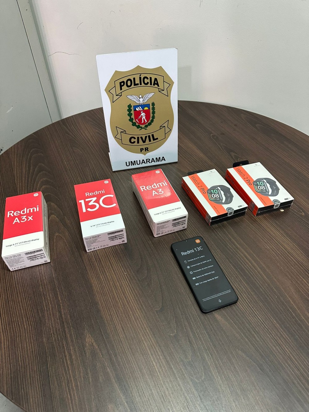 Bando envolvido na receptação de celulares roubados é descoberto e preso