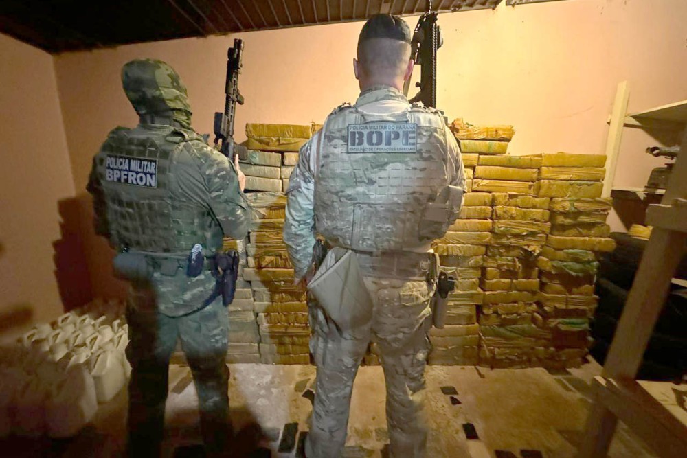 Polícia encontra em um paiol quase uma tonelada e meia de maconha