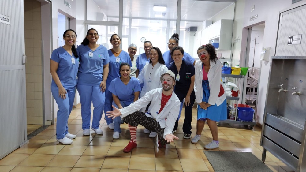 Projeto Vida retorna ao Hospital Cemil com Doutores Palhaços