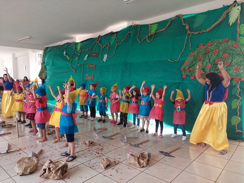 Mostra cultural leva alunos a explorarem o mundo dos variados gêneros textuais