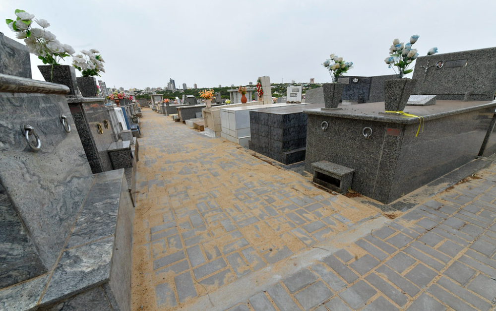 Prazo para obras nos túmulos do cemitério, visando Dia de Finados, termina no dia 18