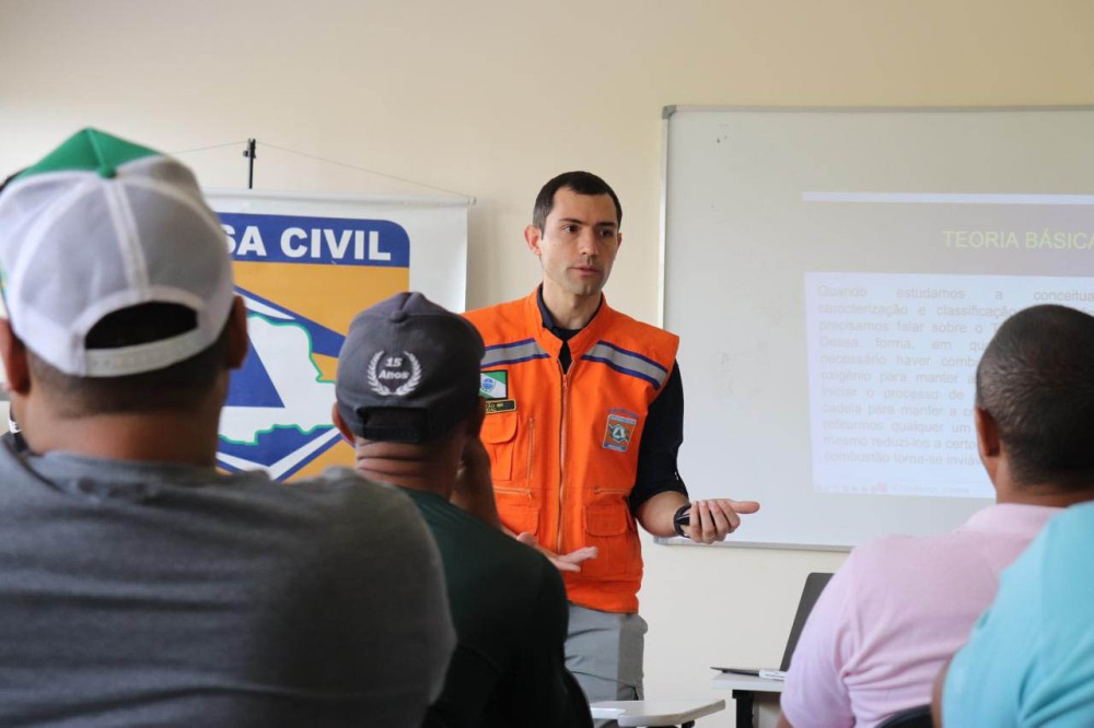 Força-tarefa de combate a incêndios inicia treinamento de 600 brigadistas florestais