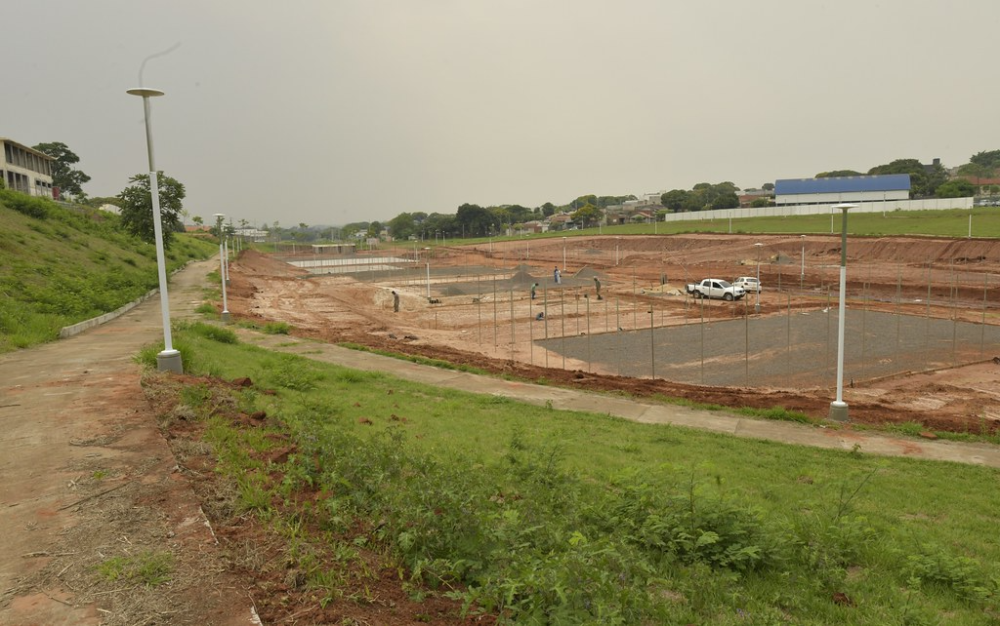 Futura área de lazer da avenida Parigot de Souza já conta com luminárias de LED