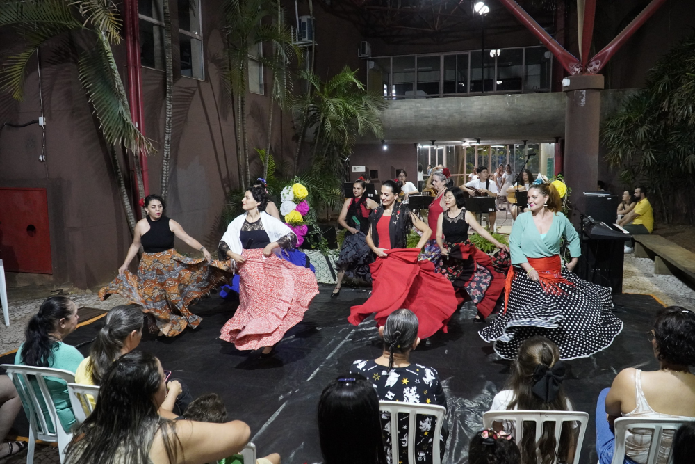 Talentos do teatro, música e literatura se revezam durante a Semana da Cultura de Umuarama