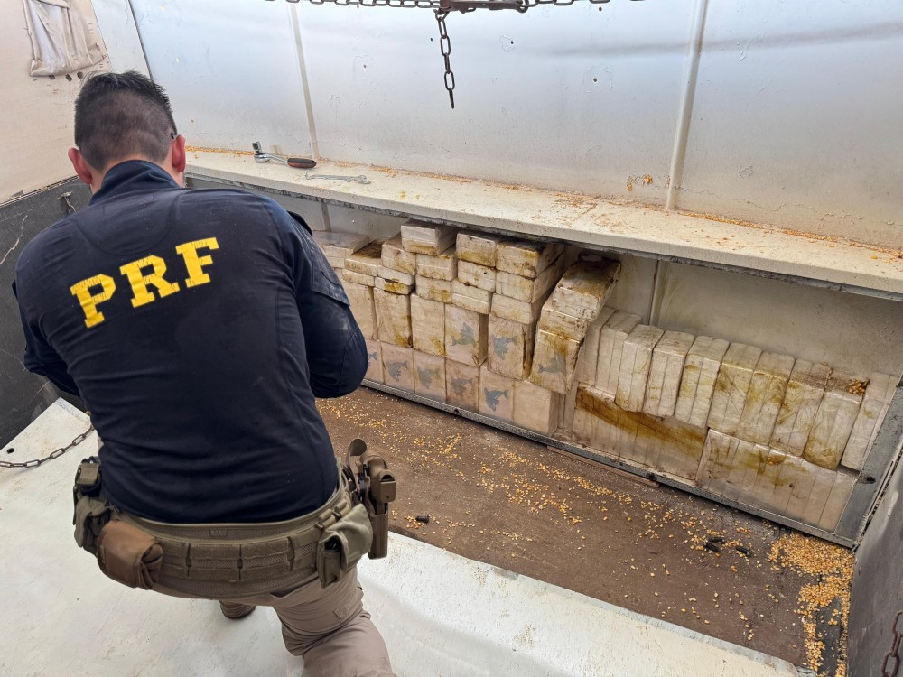 PRF realiza em Umuarama segunda maior apreensão de cocaína do ano no Paraná