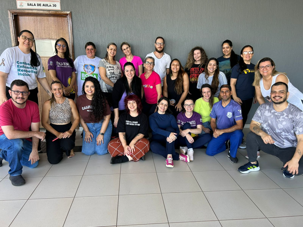 Profissionais que atendem autistas fazem curso de gerenciamento de crises humanizado