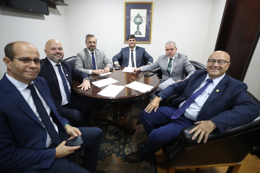 Comissão de Ciência e Tecnologia debatem na Alep, PL que trata do uso de inteligência artificial