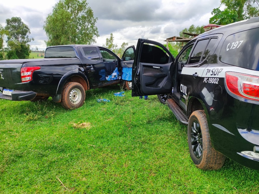 Caminhonete roubada era usada no transporte de cigarros contrabandeados em Umuarama