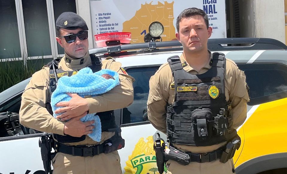 PMs salvam a vida de bebê recém-nascido engasgado com leite em Umuarama