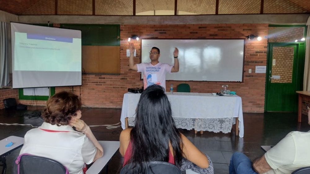Diácono representa a Diocese de Umuarama em encontro em Vitória-ES