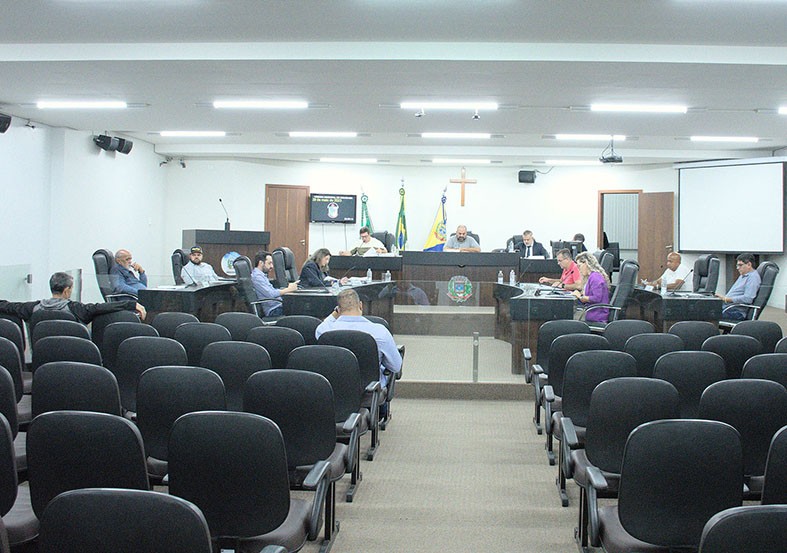 Vereador não reeleito recebe mais de R$ 3 mil em diárias da Câmara para curso em Curitiba