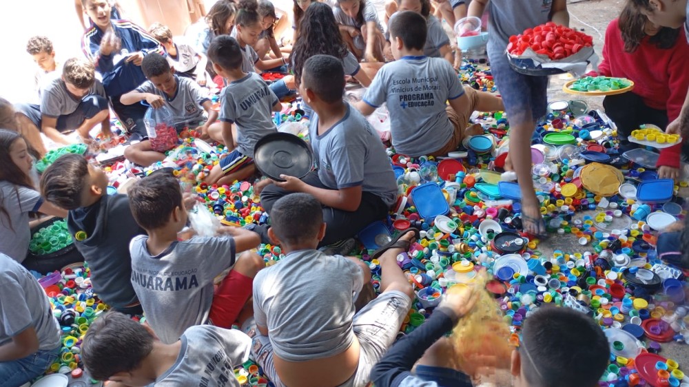 Escola realiza projeto de conscientização sobre consumo e preservação ambiental
