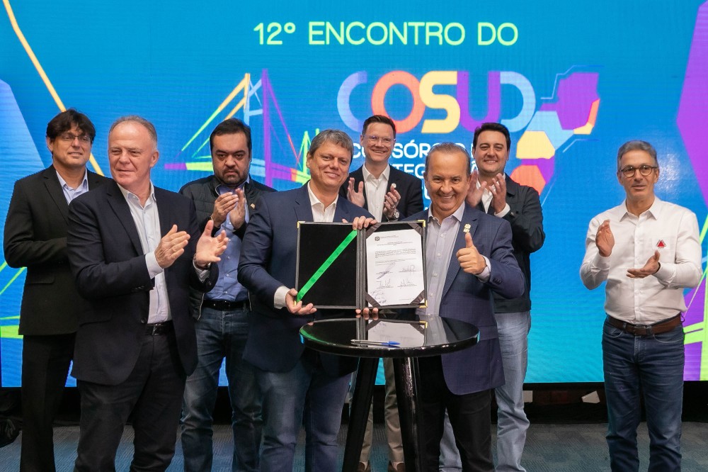 Com CNPJ e estrutura administrativa, governadores assinam formalização do Cosud