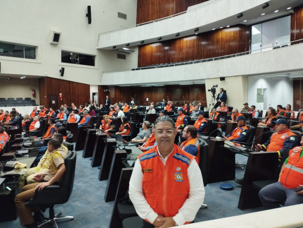 Assembleia realiza seminário e homenageia agentes da Defesa Civil de todo Estado