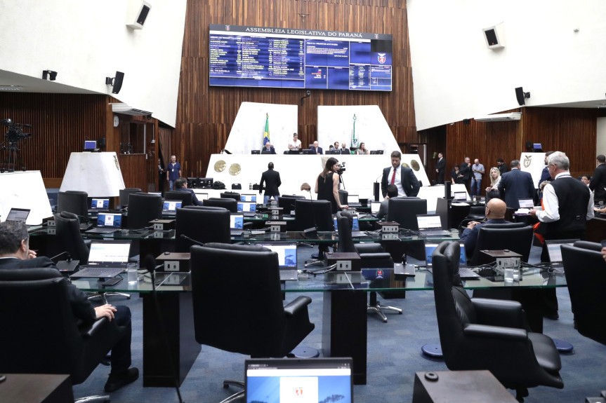 Projeto que altera licenciamento ambiental tem 47 emendas e segue em discussão na Alep