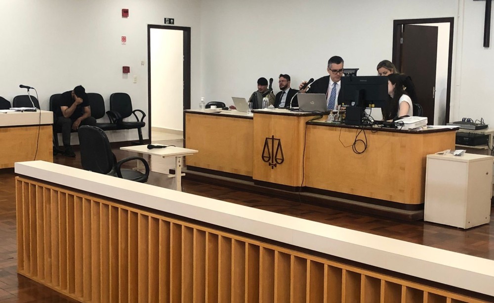 Condenado a mais de 4 anos por assassinato, homem que matou para defender a família sequer ficou preso