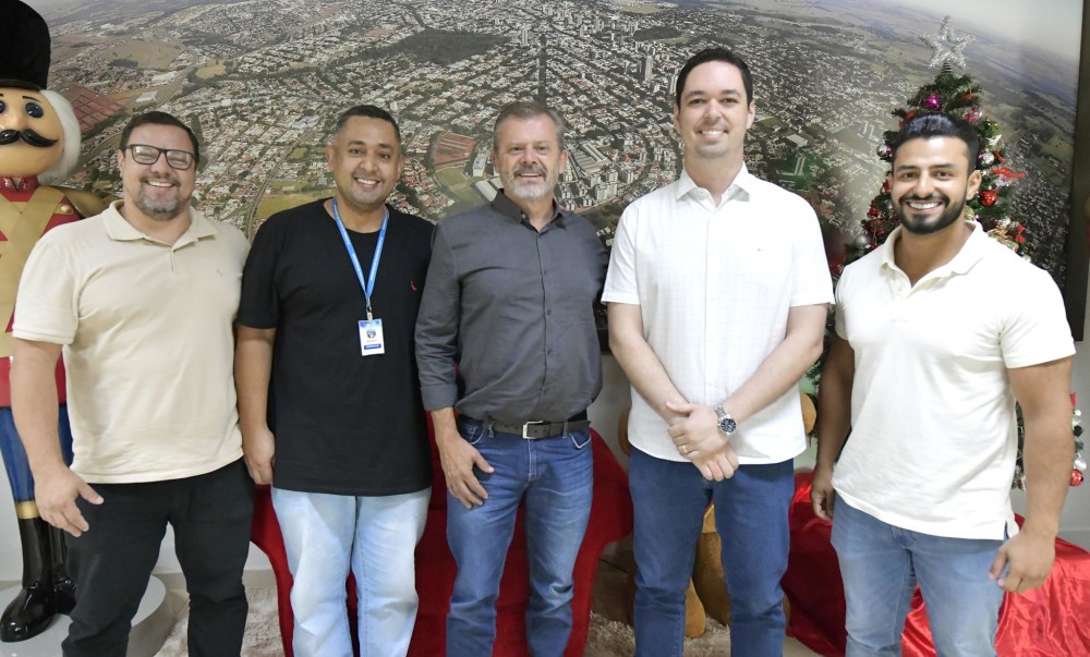 Projetos de desenvolvimento econômico de Umuarama são apresentados para representantes de Mandaguari