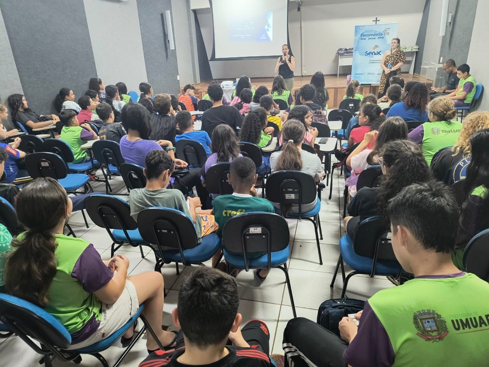 Bate-papo no Ceju encerra ciclo de palestras sobre cyberbullying para adolescentes