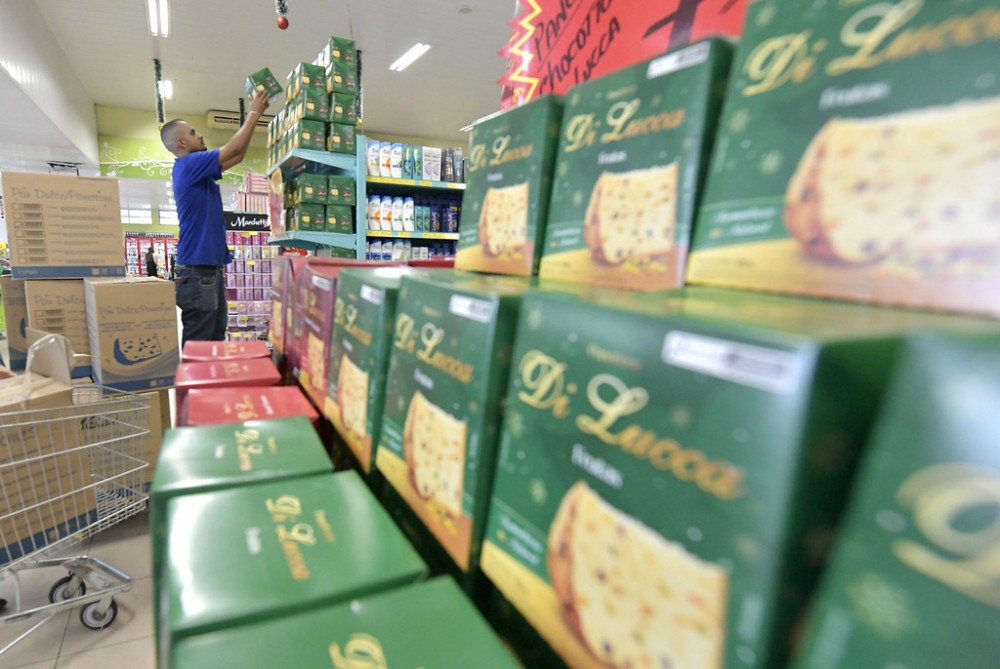 Procon apresenta pesquisa de preços de produtos para a ceia natalina de 2024