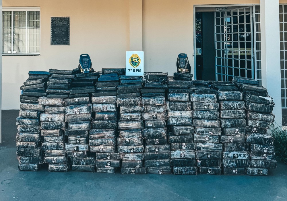Carga de maconha avaliada em mais de R$ 2 milhões é apreendida pela PM