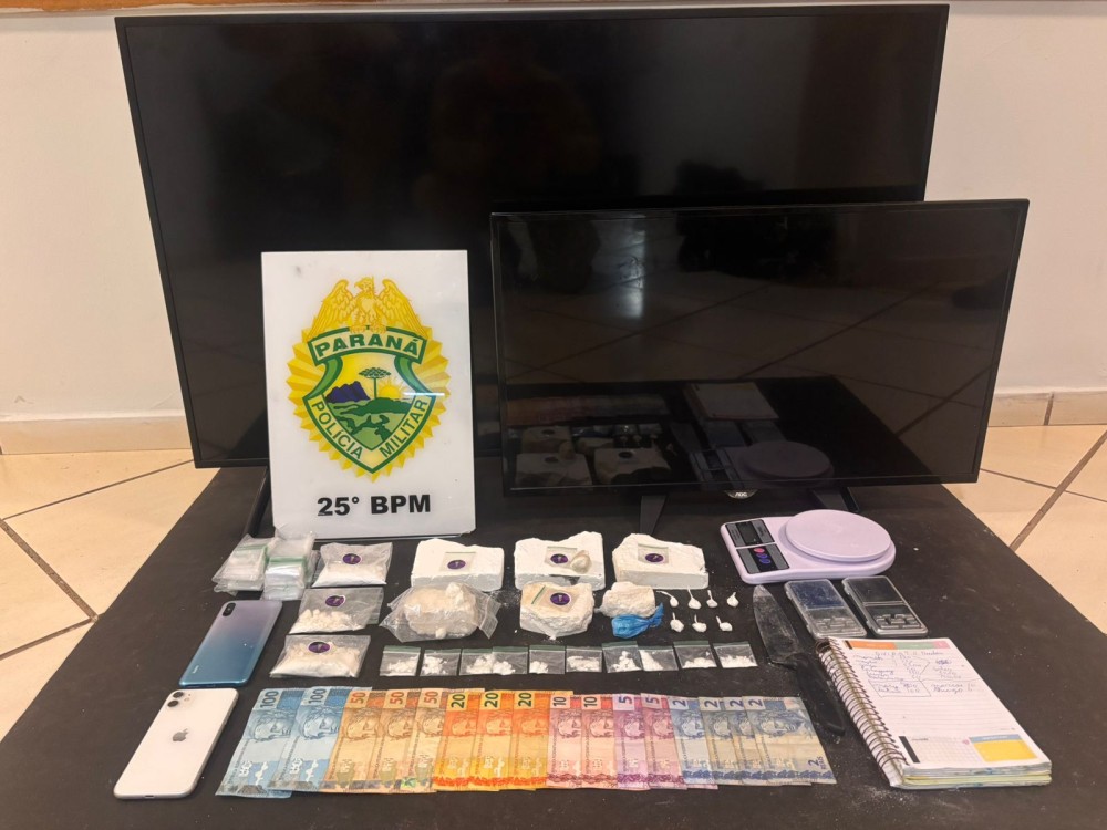 Frentista de posto no centro da cidade é preso em flagrante vendendo drogas enquanto atendia clientes