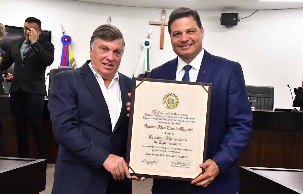 Prefeito participa de homenagem da Câmara de Vereadores ao secretário Sandro Alex