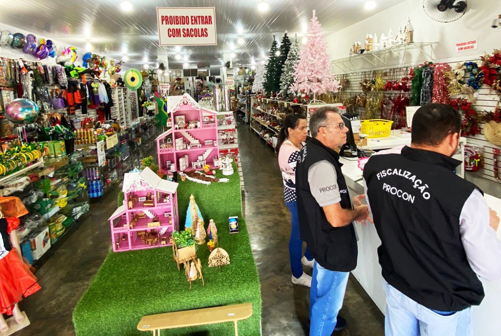 Procon emite Recomendação Administrativa sobre obrigatoriedade de indicação dos preços nas vitrines