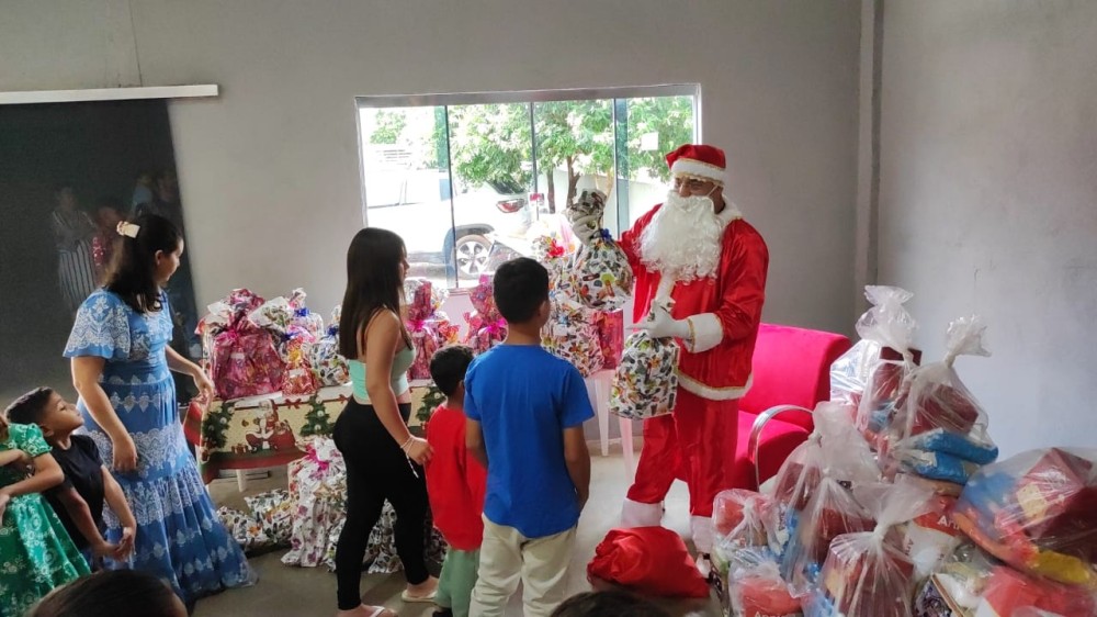 Há 25 anos, advogado se transforma no Papai Noel em ações solidárias