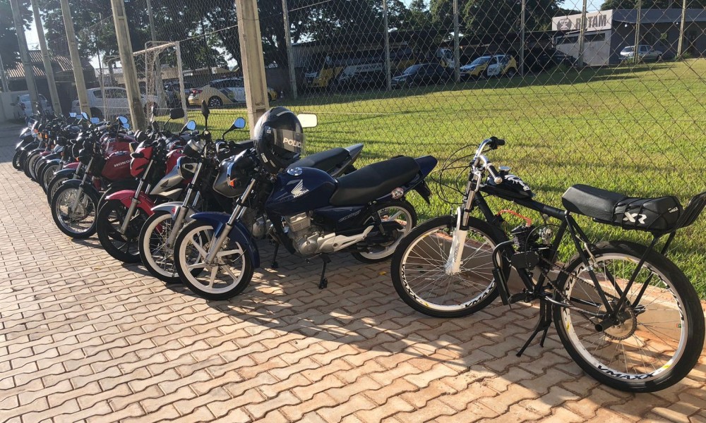 Operação de trânsito da Polícia Militar termina com a apreensão de 15 motos irregulares