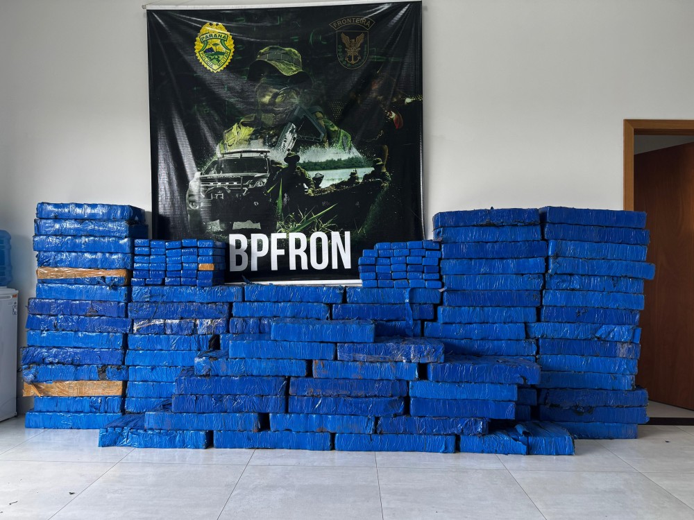 Carregamento milionário de maconha é descoberto pela PM em Francisco Alves