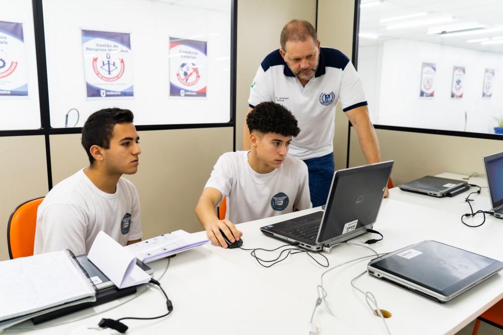 Começou hoje a consulta de notas e vagas no programa Aprova Paraná Universidades