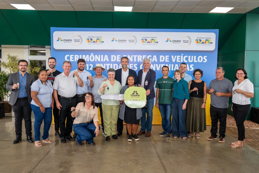 Itaipu Binacional repassa veículos seminovos para 12 associações do Paraná