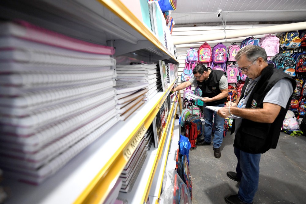 Materiais escolares tiveram redução de preço na média, aponta pesquisa do Procon