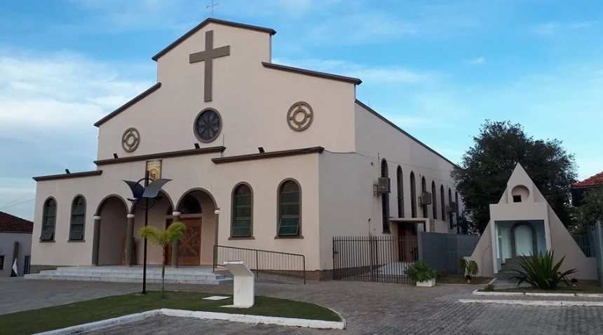 PM prende dupla que amarrou padre durante assalto à Casa Paroquial em Perobal