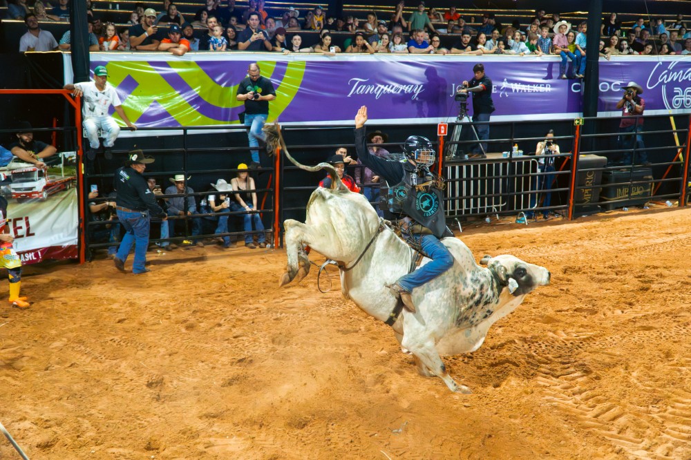 SRU divulga a programação completa do rodeio da Expo Umuarama 2025