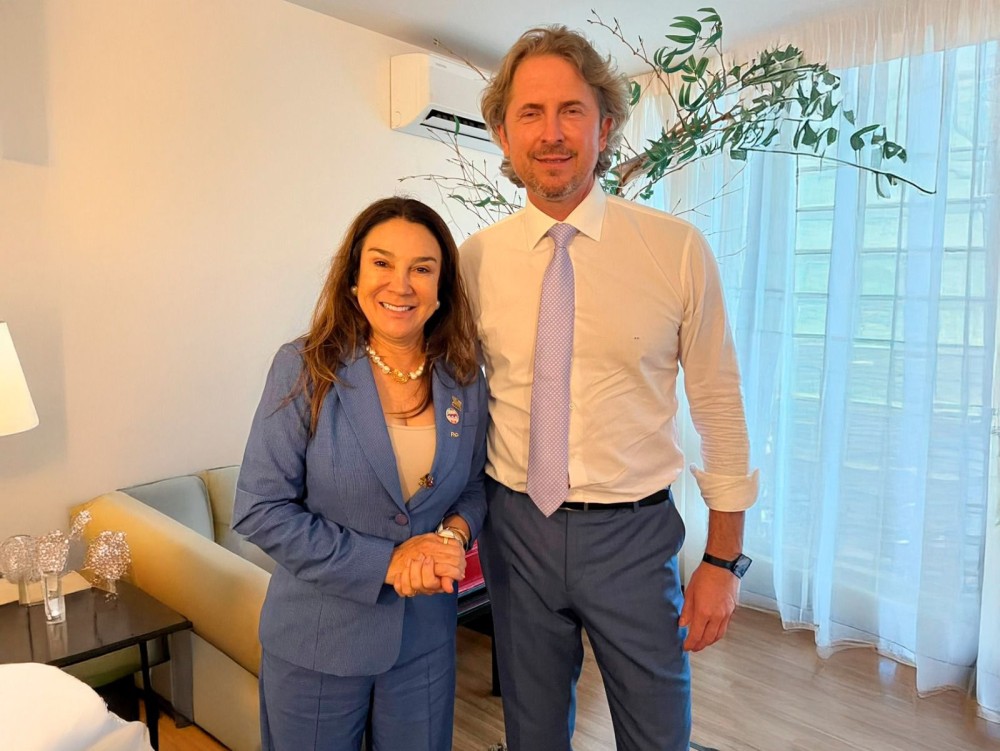 Em Brasília, prefeita de Pérola destaca os recursos da Itaipu e o apoio de Zeca Dirceu para obras no município