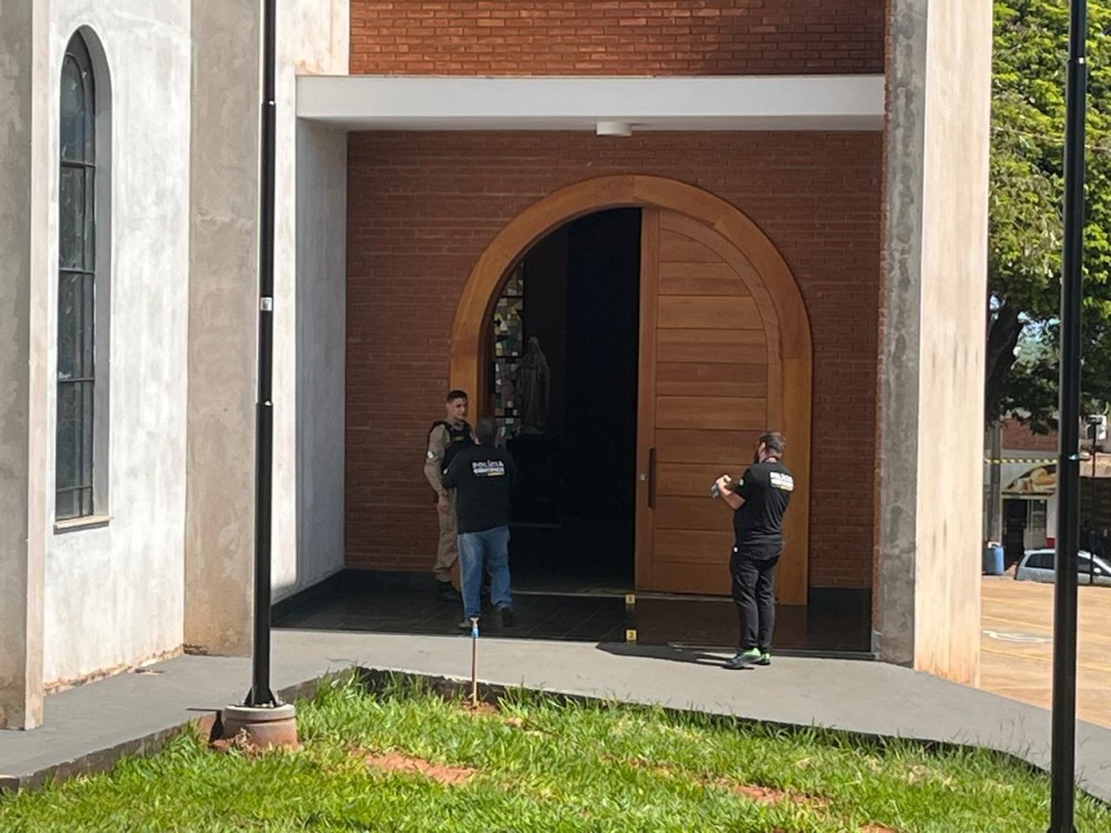 Golpistas se passaram pelos assassinos de Ivaté e tentam extorquir comerciantes