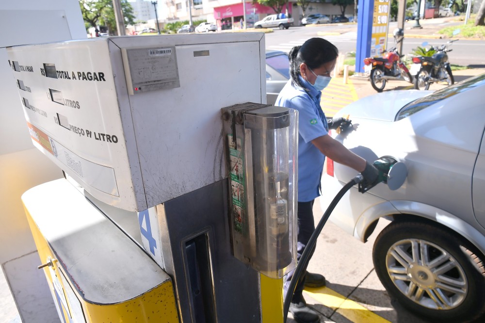 Combustíveis seguem trajetória de alta em Umuarama, segundo pesquisa do Procon