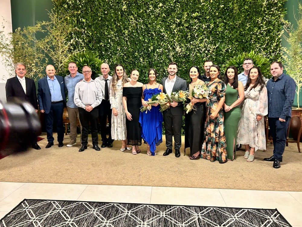 Em noite de homenagens, Hospital Cemil celebra formação de novos especialistas médicos