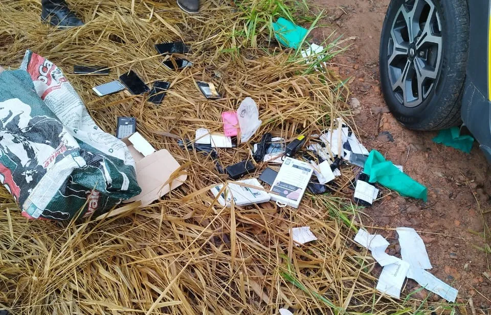 Sistema de rastreamento de celular leva PM ao ponto exato onde estava cofre furtado