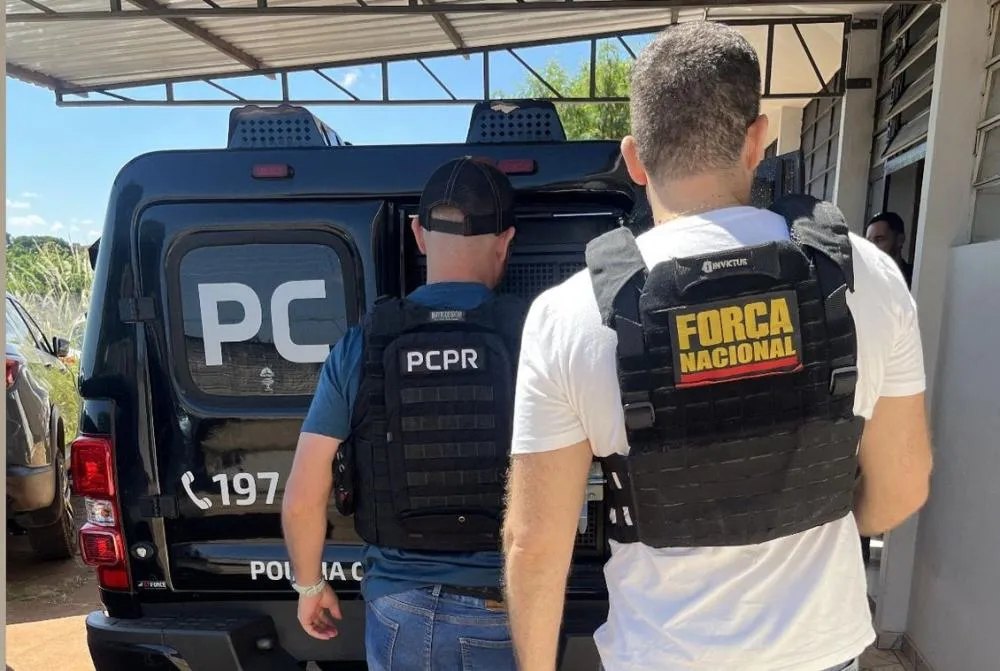 Adolescente que agredia familiares é internado por força de mandado judicial