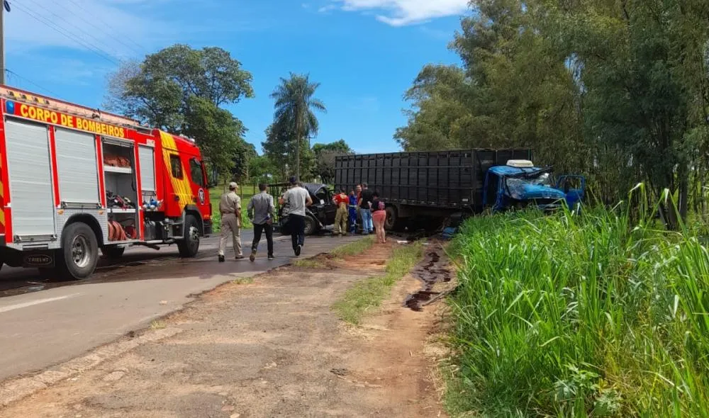 Seguem hospitalizados motoristas de veículos envolvidos em acidente na PR-580