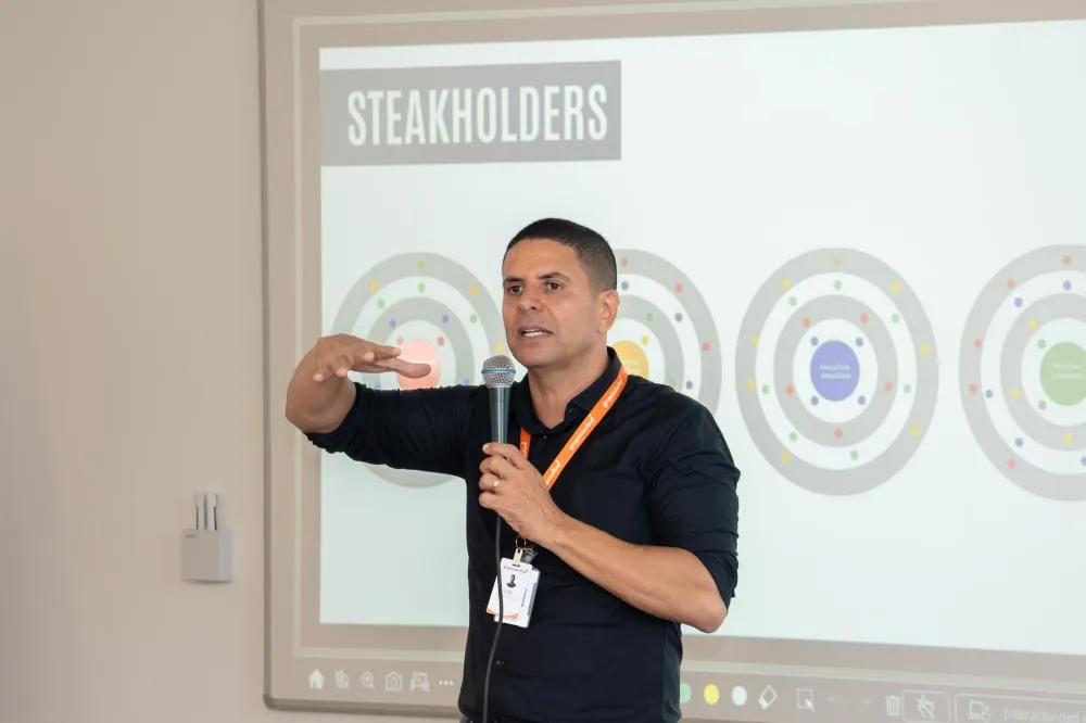Equipes da Atualização Tecnológica da Itaipu participam de workshop