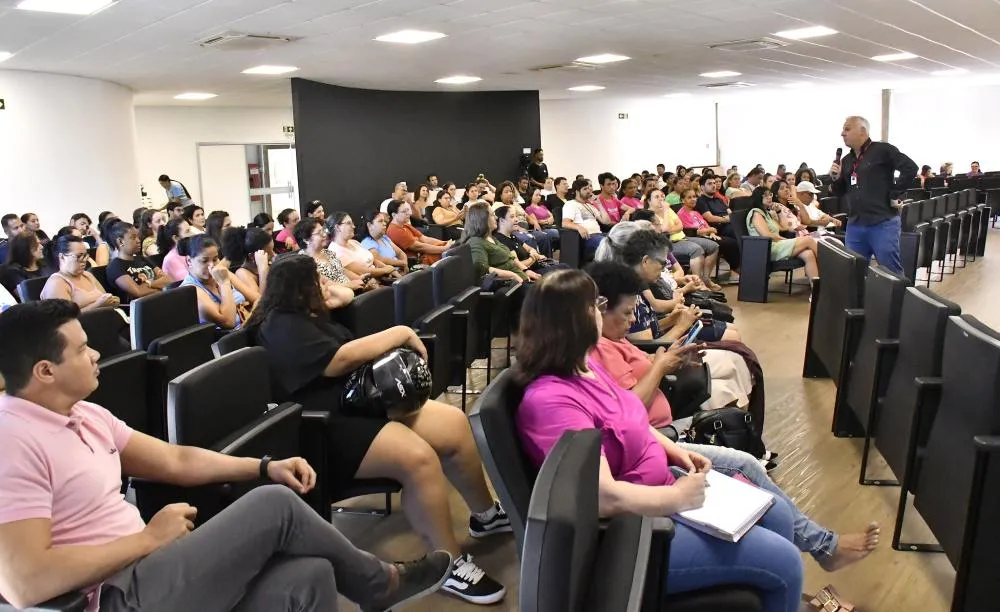 Agentes Comunitários de Saúde são treinados para acompanhar pacientes hipertensos