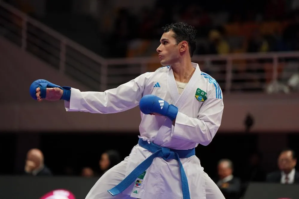 Karateca paranaense Vinicius Figueira garante vaga no World Games 2025