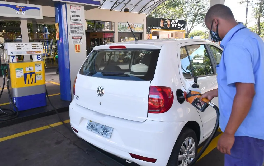 Preços dos combustíveis não aumentaram, mas diferença é grande entre postos