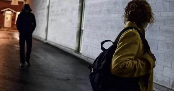 MP denuncia por violência psicológica e importunação sexual homem que perseguiu mulher