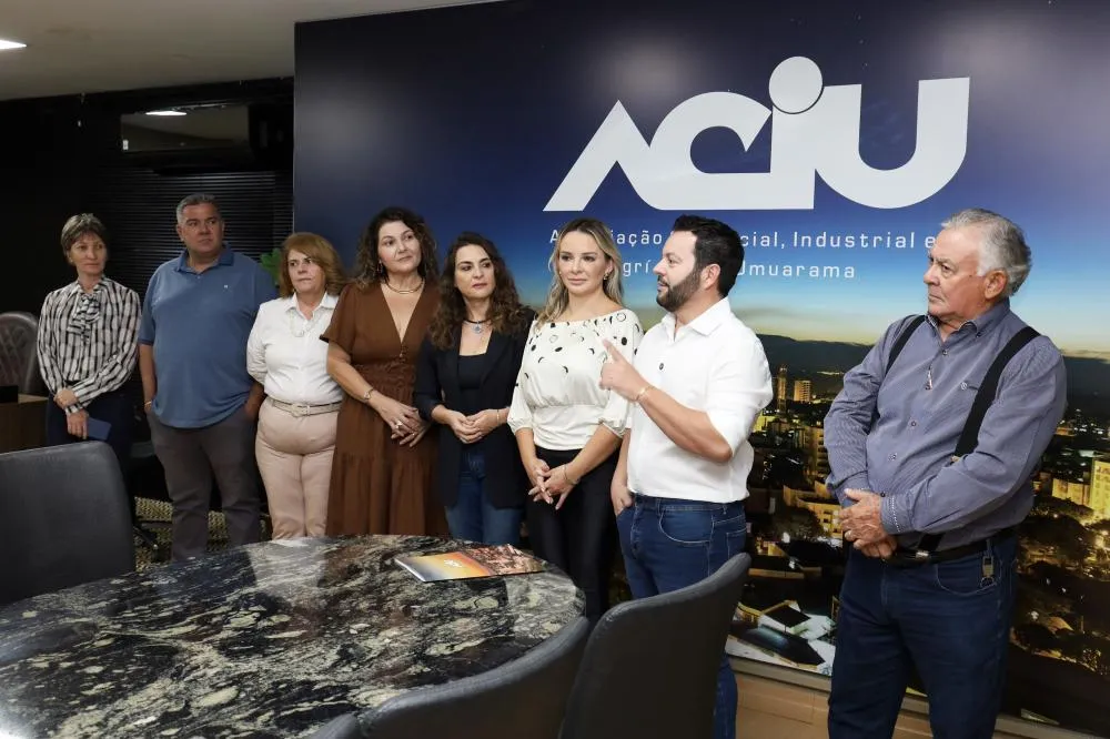 Regina Célia e Arecídio Cassiano são eternizados na Aciu