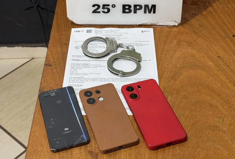 PM captura assaltante e receptadores de celulares roubados no centro